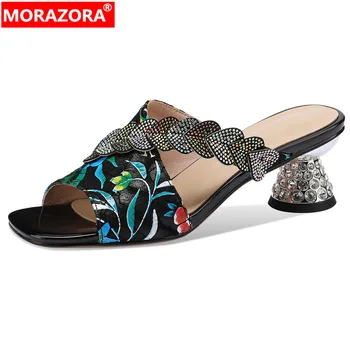 MORAZORA / Новинка 2023 года; Разноцветные Женские тапочки из овечьей кожи Со стразами; Женская уличная летняя обувь; Тапочки на среднем каблуке с шипами;